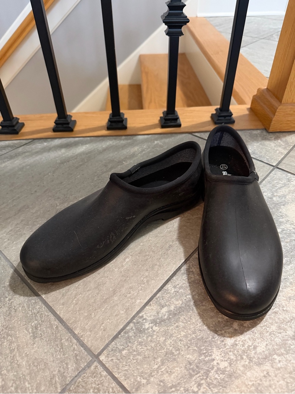 Men’s Sloggers Black Waterproof Slip-On Garden Shoe - Picture 2 of 4